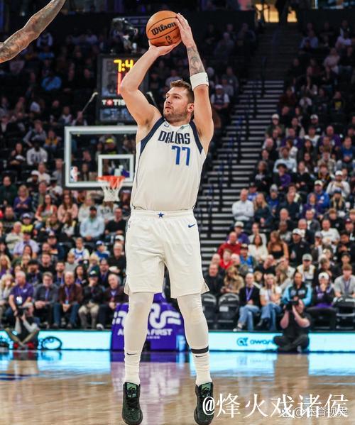 东契奇37+7+9难救主 独行侠关键失误负爵士吞4连败