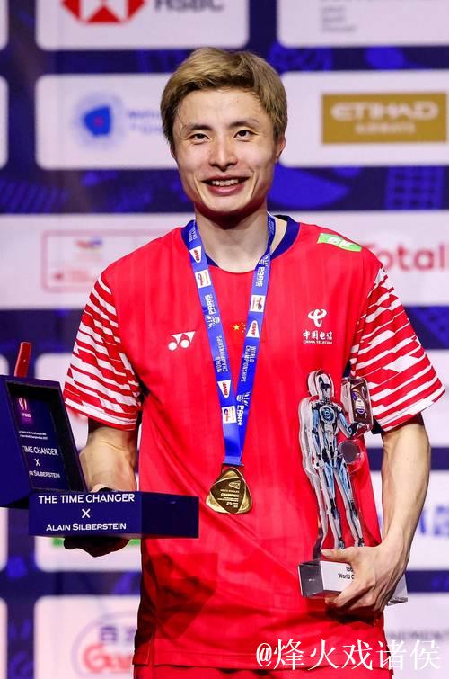 石宇奇逆风翻盘首夺世锦赛冠军 国羽男单时隔十年重回巅峰